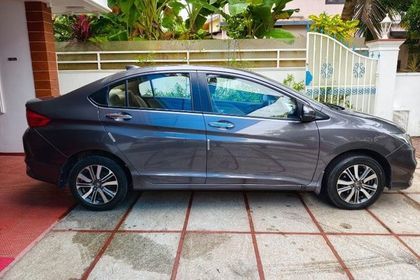 44 Used Honda City