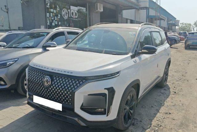 MG Hector Plus Sharp Pro SNOWSTORM 7Str CVT 2024-2025 Second-hand 2025 MG Hector Plus Sharp Pro SNOWSTORM 7Str CVT 2024-2025 for sale in Ahmedabad