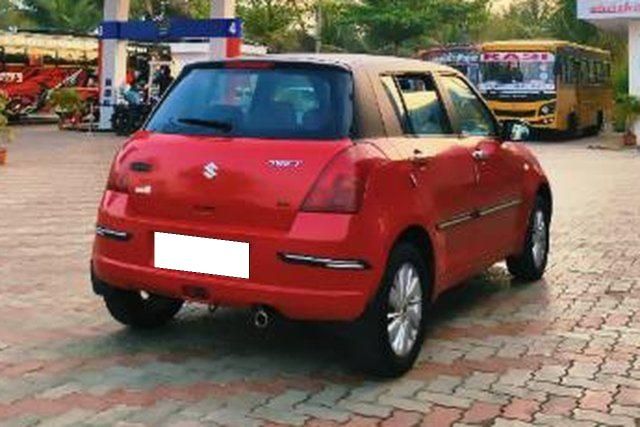 Second-hand 2006 Maruti Suzuki Swift 1.3 ZXI for sale in Chennai