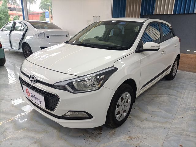 Hyundai i20 Sportz 1.2 Second-hand 2016 Hyundai i20 Sportz 1.2 for sale in Mangalore