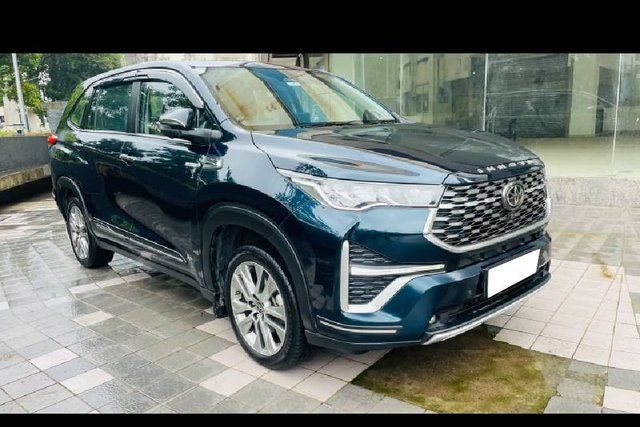 Toyota Innova Hycross ZX(O) Hybrid Second-hand 2023 Toyota Innova Hycross ZX(O) Hybrid for sale in Mumbai