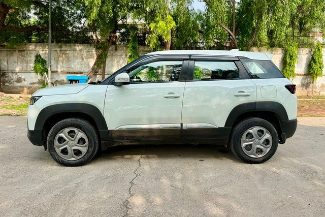 Maruti Suzuki Brezza Vxi CNG Second-hand 2024 Maruti Suzuki Brezza Vxi CNG for sale in New Delhi