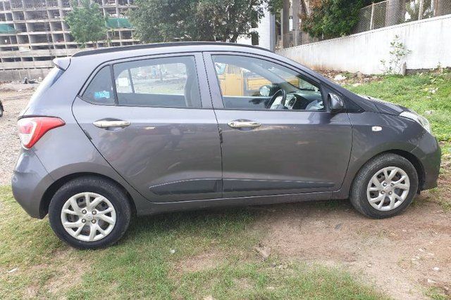 Second-hand 2019 Hyundai Grand i10 1.2 CRDi Magna for sale in Pune