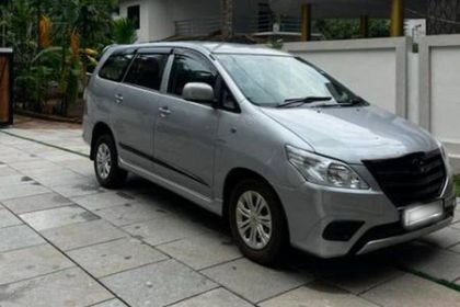 Used 2.5 VX (Diesel) 7 Seater