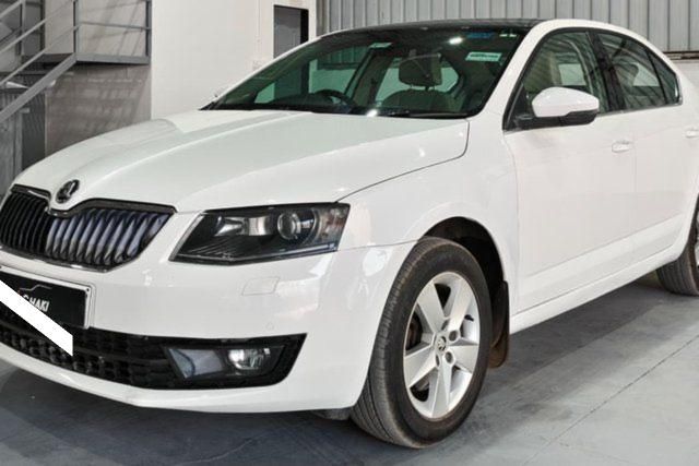 Skoda Octavia Ambition Plus 1.8 TSI AT Second-hand 2017 Skoda Octavia Ambition Plus 1.8 TSI AT for sale in Pune
