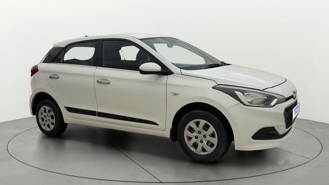 Hyundai i20 Magna 1.2 Second-hand 2015 Hyundai i20 Magna 1.2 for sale in New Delhi