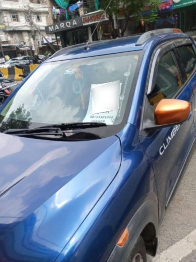 Renault KWID 1.0 AMT RXT Second-hand 2018 Renault KWID 1.0 AMT RXT for sale in Noida