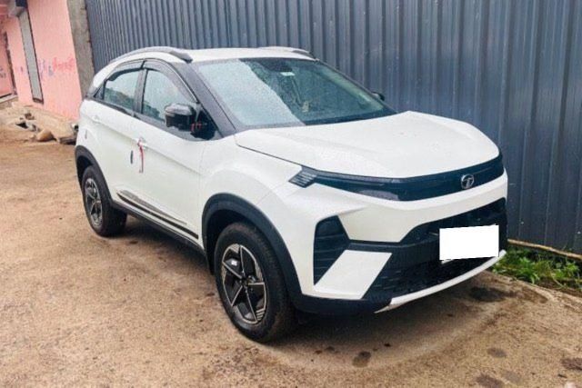 Second-hand 2023 Tata Nexon Creative for sale in Guna