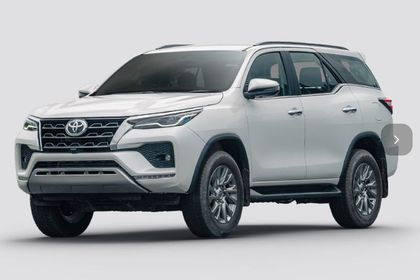 2026 Toyota Fortuner 4x2 डीजल