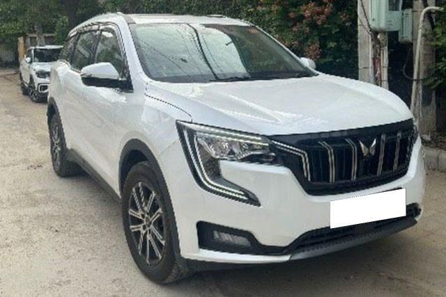 Second-hand 2025 Mahindra XUV700 AX5 7 Str Diesel AT for sale in Ludhiana