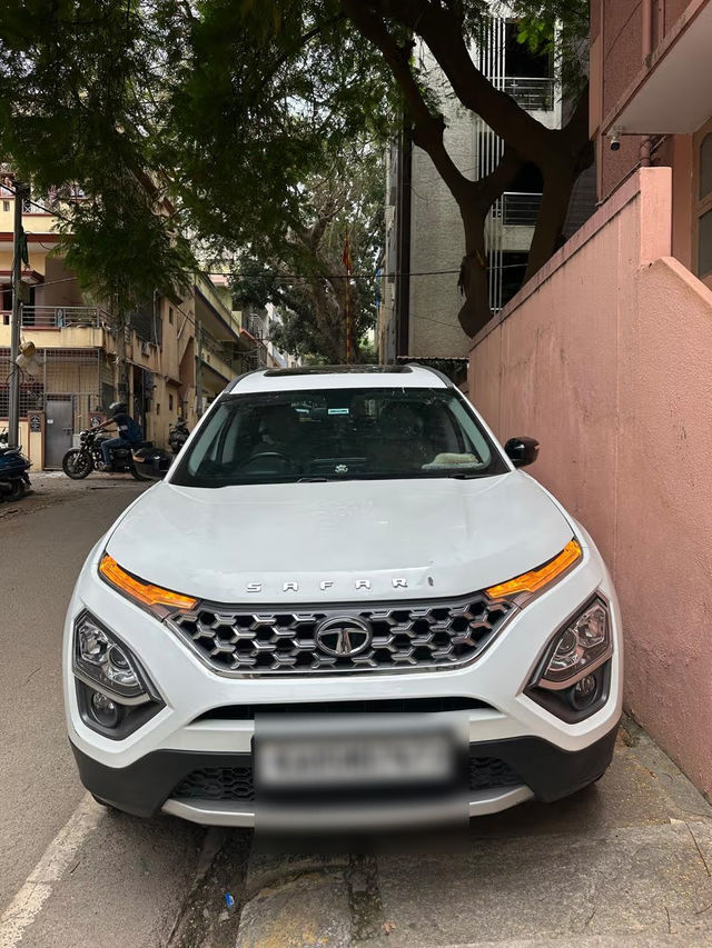 Second-hand 2022 Tata Safari XZA AT BSVI for sale in Bangalore