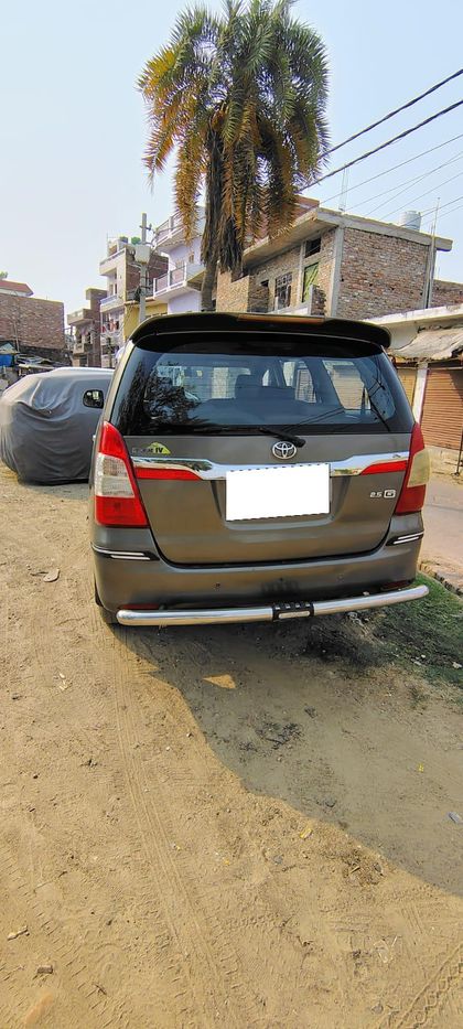 Used 2.5 G (Diesel) 7 Seater BS IV