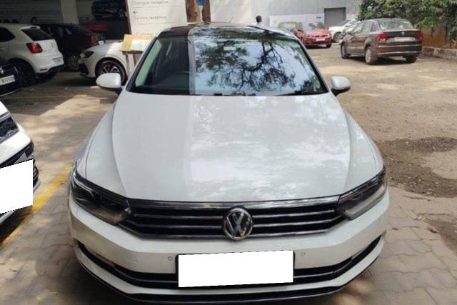 Second-hand 2019 Volkswagen Passat 2.0 TDI AT Highline for sale in Bangalore