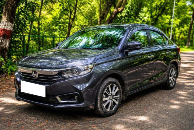 Second-hand 2023 Honda Amaze 2nd Gen VX CVT for sale in Bhopal