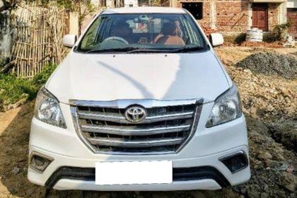 Used 2.5 E Diesel MS 8-seater