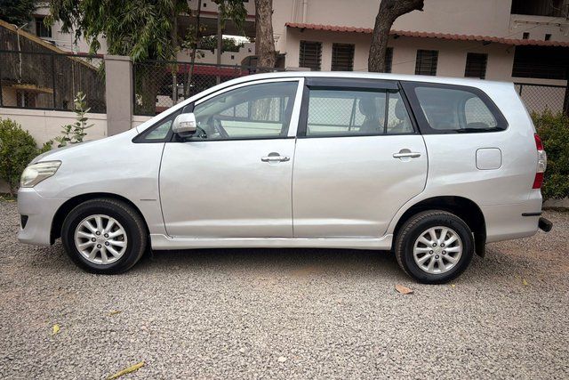 Toyota Innova 2.5 G (Diesel) 7 Seater BS IV Second-hand 2013 Toyota Innova 2.5 G (Diesel) 7 Seater BS IV for sale in Miraj