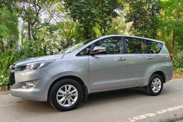 Toyota Innova Crysta 2.7 ZX AT BSIV Second-hand 2017 Toyota Innova Crysta 2.7 ZX AT BSIV for sale in New Delhi