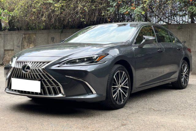 Second-hand 2024 Lexus ES 350h 300h Luxury for sale in New Delhi