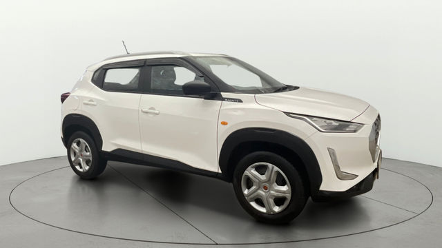 Second-hand 2023 Nissan Magnite XE for sale in New Delhi