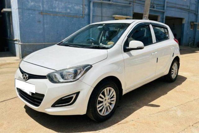 Hyundai i20 Magna 1.4 CRDi (Diesel) Second-hand 2014 Hyundai i20 Magna 1.4 CRDi (Diesel) for sale in Bangalore