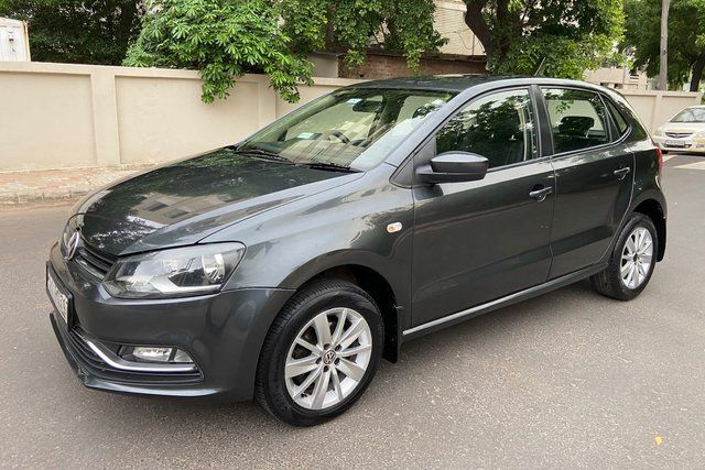 Volkswagen Polo Exquisite 1.5 TDI Highline Second-hand 2015 Volkswagen Polo Exquisite 1.5 TDI Highline for sale in Ahmedabad