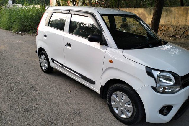 Second-hand 2021 Maruti Suzuki Wagon R CNG LXI for sale in New Delhi