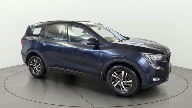 Second-hand 2023 Mahindra XUV700 AX5 7 Str AT for sale in New Delhi