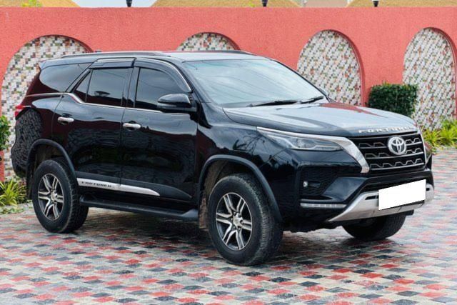Second-hand 2024 Toyota Fortuner 4X2 Diesel AT for sale in Surat