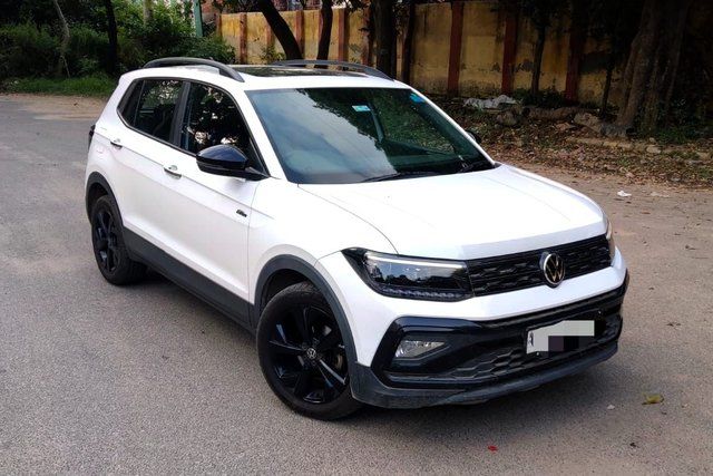 Second-hand 2025 Volkswagen Taigun 1.0 GT Line AT for sale in New Delhi