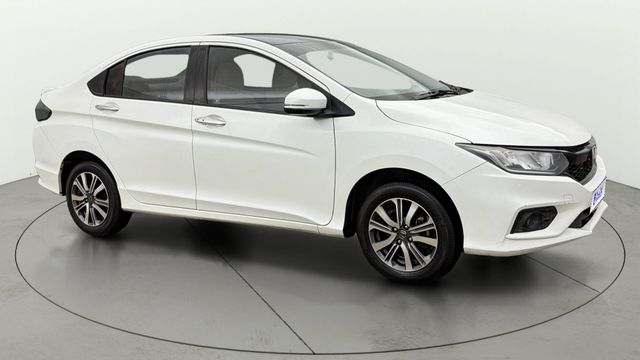 Second-hand 2022 Honda City 1.5 V MT for sale in New Delhi