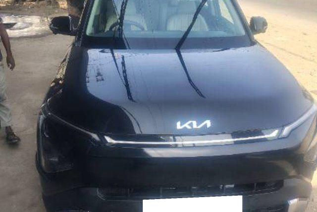 Second-hand 2025 Kia Carens Clavis HTX Plus Turbo for sale in Sehore