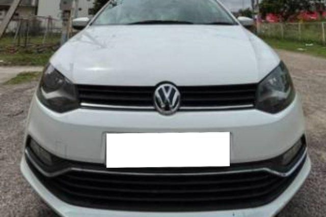 Volkswagen Polo Exquisite 1.2 MPI Highline Second-hand 2015 Volkswagen Polo Exquisite 1.2 MPI Highline for sale in Chikmagalur