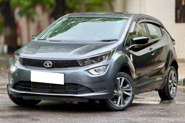 Tata Altroz XZ CNG Second-hand 2023 Tata Altroz XZ CNG for sale in Surat