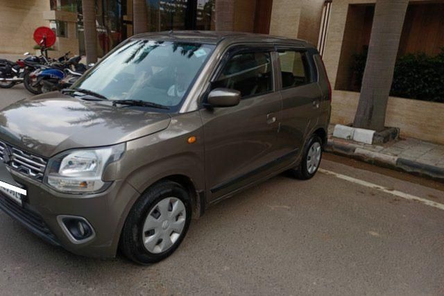 Second-hand 2024 Maruti Suzuki Wagon R VXI CNG for sale in Surat