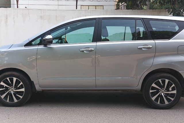 Second-hand 2022 Toyota Innova Crysta 2.4 ZX 7 STR AT for sale in New Delhi
