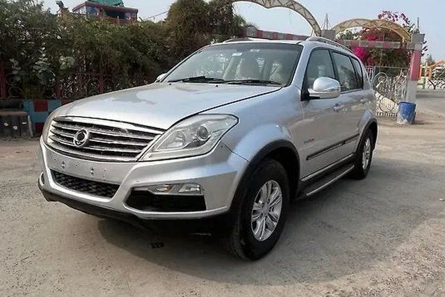 Mahindra Ssangyong Rexton RX7 Second-hand 2012 Mahindra Ssangyong Rexton RX7 for sale in Bhopal