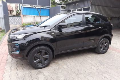 Tata Nexon EV XZ Plus Lux Dark Edition