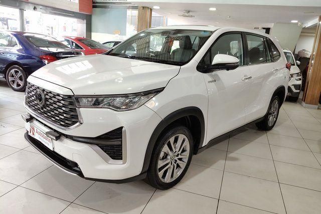 Second-hand 2023 Toyota Innova Hycross ZX Hybrid for sale in Bangalore