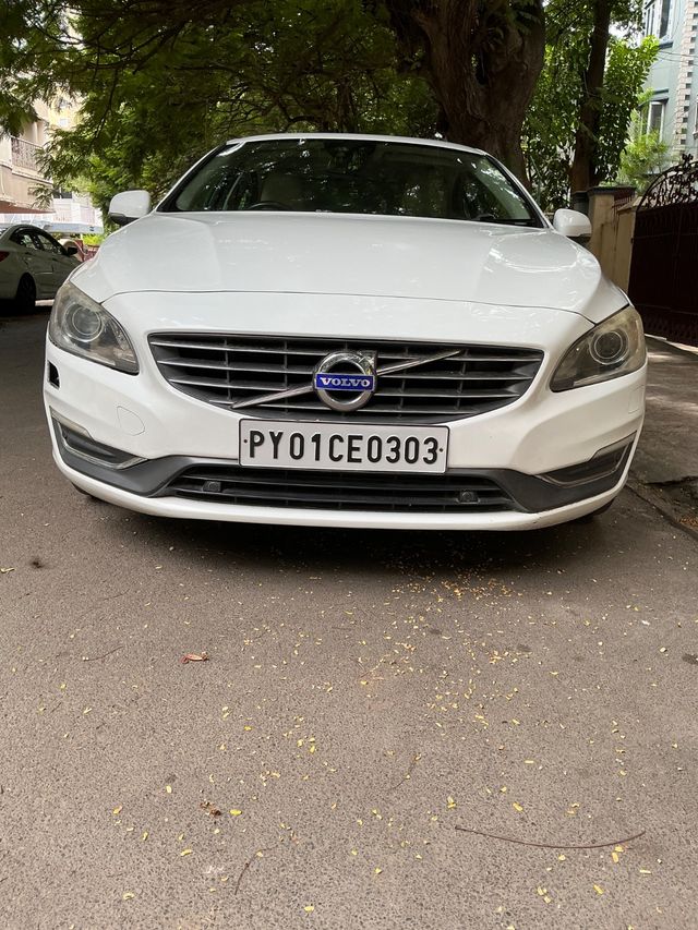 Volvo S60 D4 KINETIC Second-hand 2014 Volvo S60 D4 KINETIC for sale in Chennai