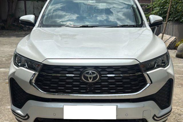 Second-hand 2025 Toyota Innova Hycross VX(O) 7STR Hybrid for sale in New Delhi