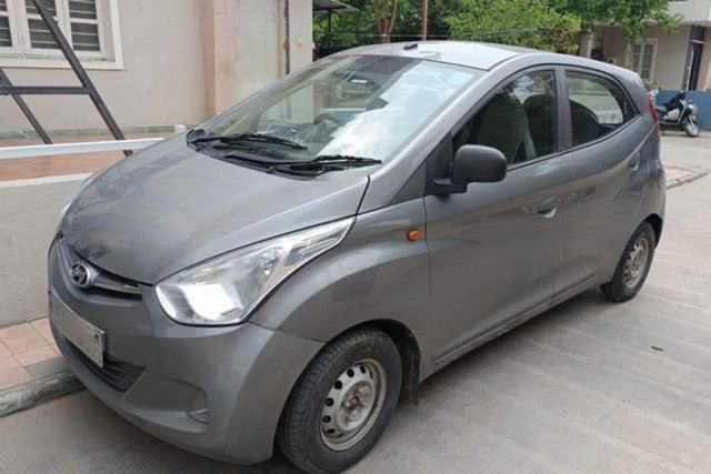 Second-hand 2013 Hyundai EON Era Plus for sale in Ahmedabad