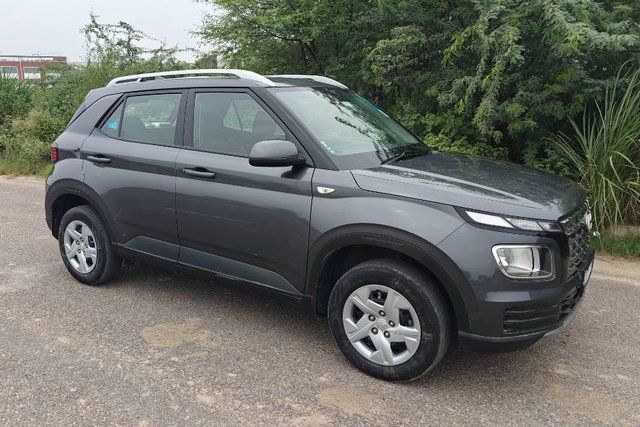 Second-hand 2022 Hyundai Venue S BSVI for sale in Mohali