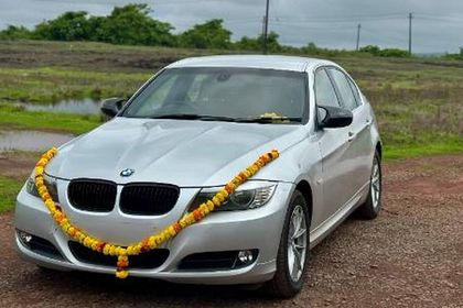 Used 320i