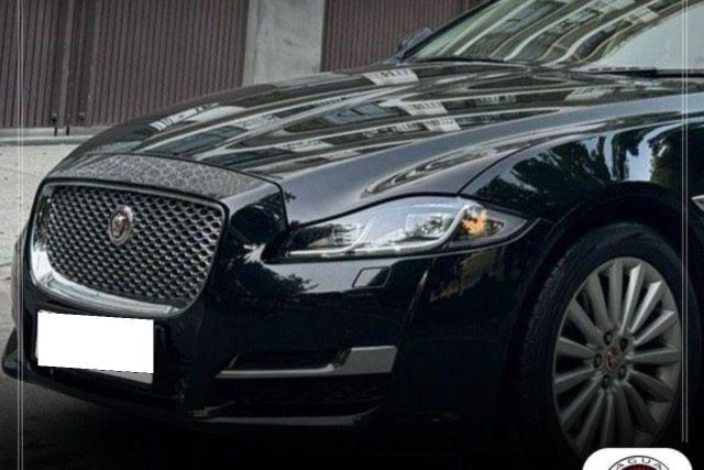 Jaguar XJ 2.0L Portfolio Second-hand 2017 Jaguar XJ 2.0L Portfolio for sale in New Delhi