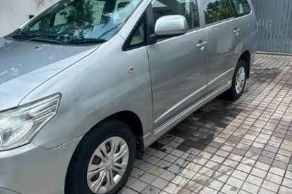 Used 2.5 G (Diesel) 7 Seater BS IV