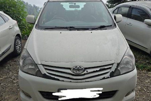Toyota Innova 2.5 G (Diesel) 7 Seater BS III Second-hand 2010 Toyota Innova 2.5 G (Diesel) 7 Seater BS III for sale in Shimla