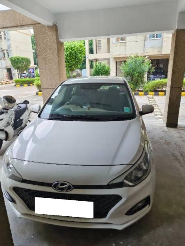 Hyundai i20 1.2 Spotz Second-hand 2018 Hyundai i20 1.2 Spotz for sale in Greater Noida