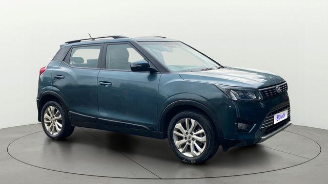 Second-hand 2019 Mahindra XUV300 W8 AMT Diesel BSIV for sale in Mumbai