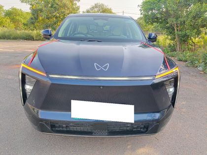 Mahindra XEV 9e Pack Three