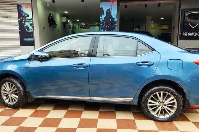 Second-hand 2014 Toyota Corolla Altis 1.8 J for sale in Kolkata